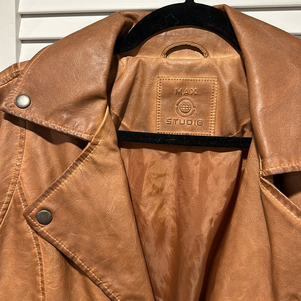 Faux leather jacket - Picture 2 of 4